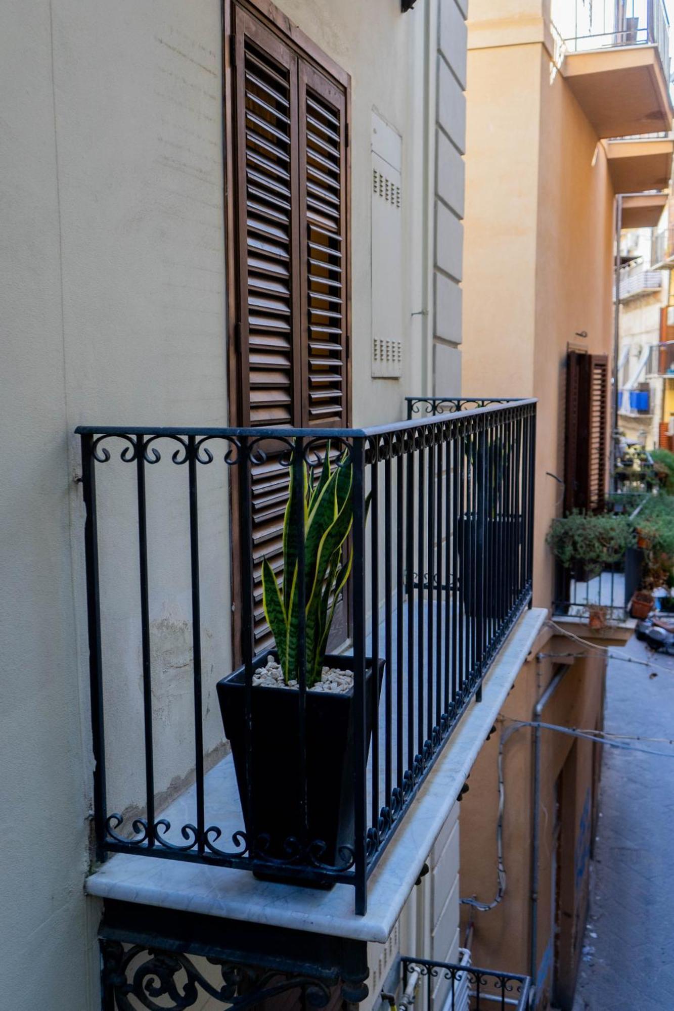 Le Case Di Romeo Alla Vucciria Палермо Екстериор снимка